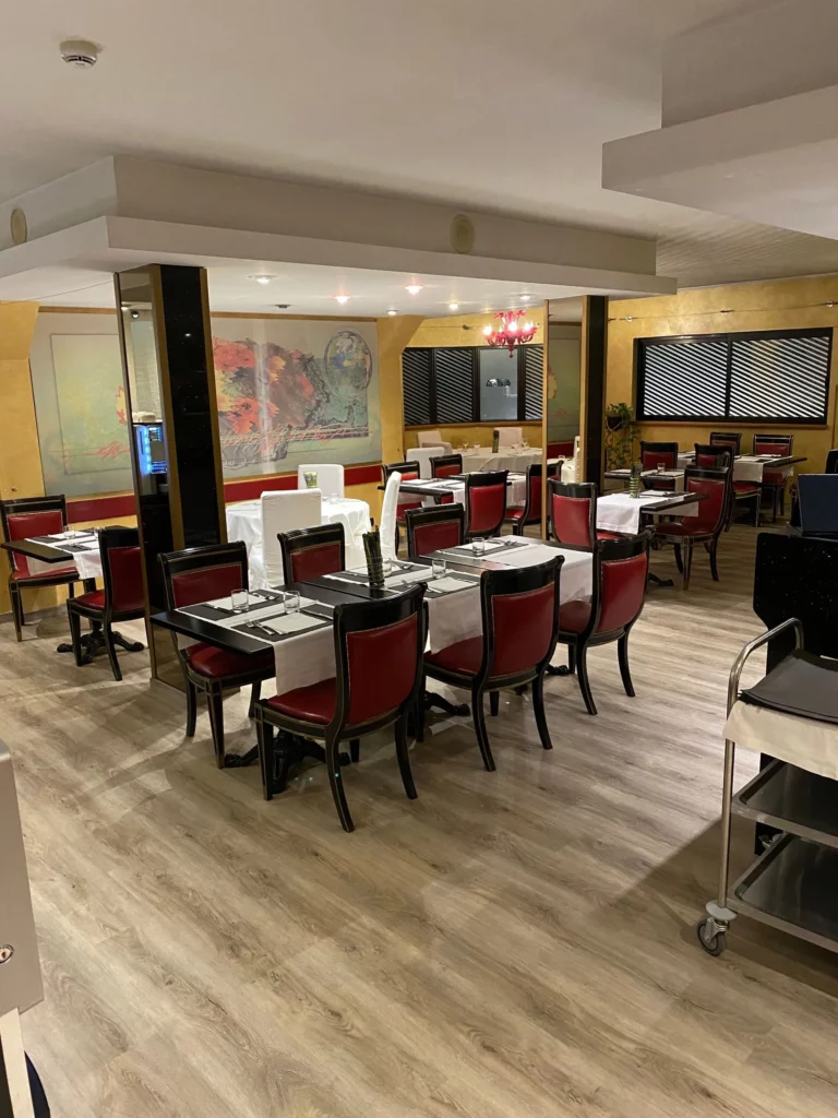 GMD_spécialiste_salle_de_bain_pour_professionnels_et_particuliers_pose_de_vinyle_hall_entree_et_restaurant_hotel_70